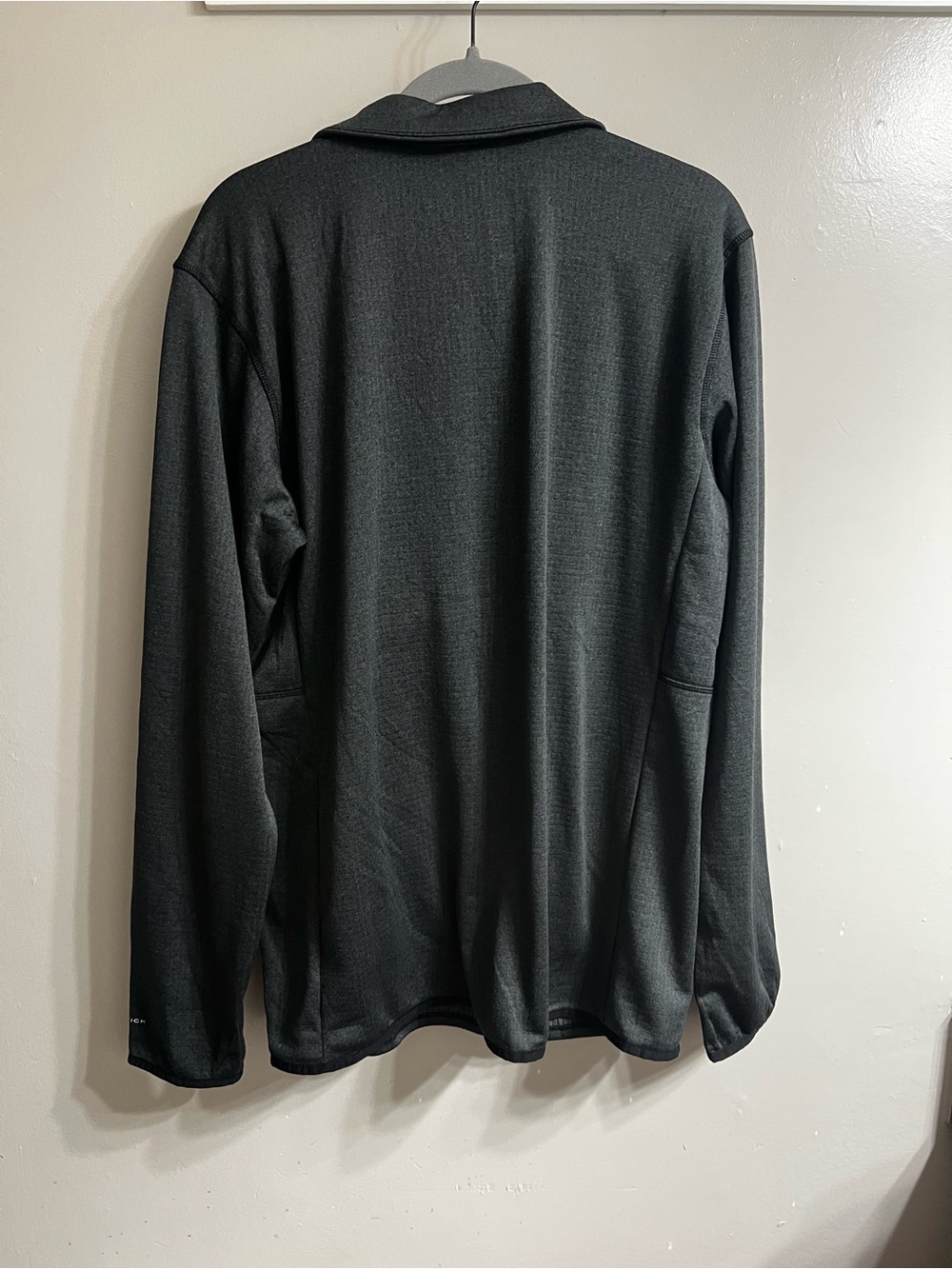 Columbia Men's Black Quarter-Zip Pullover - Picture 2 of 5
